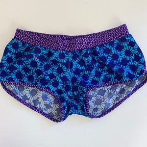 O’NEILL Fitted Workout Shorts Size: Medium